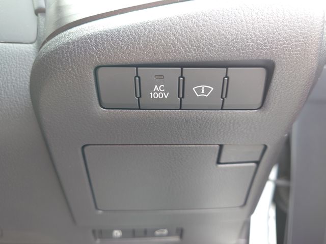 TOYOTA LEXUS ES300H 2019 Image 31