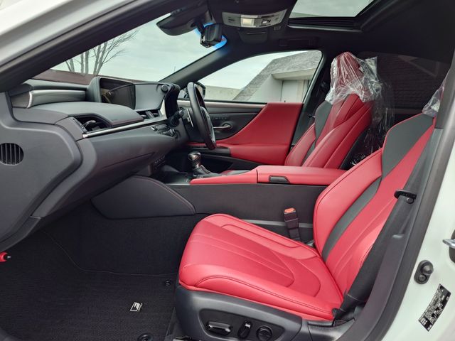 TOYOTA LEXUS ES300H 2019 Image 31