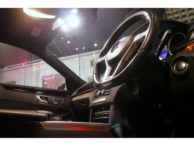 MERCEDES BENZ E CLAS 2014 Image 31