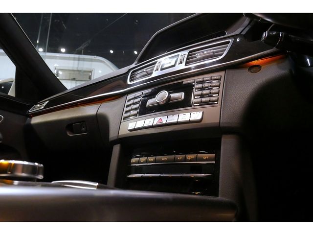 MERCEDES BENZ E CLAS 2014 Image 31