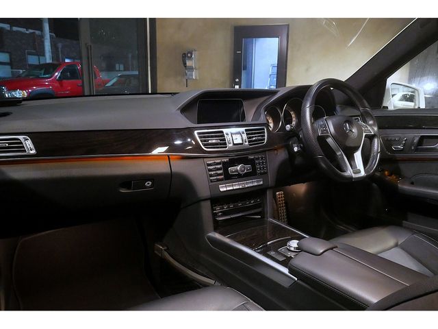 MERCEDES BENZ E CLAS 2014 Image 31