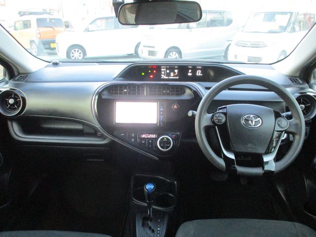 TOYOTA AQUA 2020 Image 31