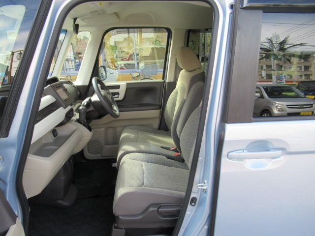 HONDA N BOX 2017 Image 31