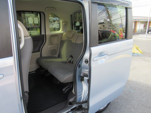 HONDA N BOX 2017 Image 31