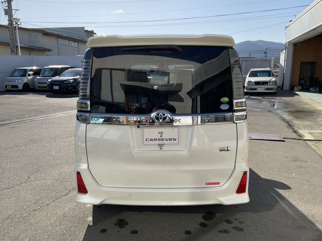 TOYOTA VOXY HYBRID 2021 Image 31