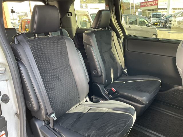 TOYOTA VOXY HYBRID 2021 Image 31