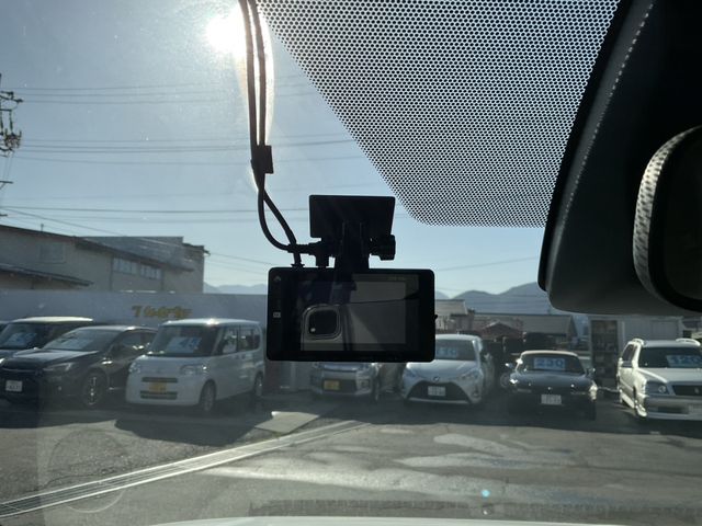 TOYOTA VOXY HYBRID 2021 Image 31