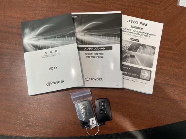 TOYOTA VOXY HYBRID 2021 Image 31