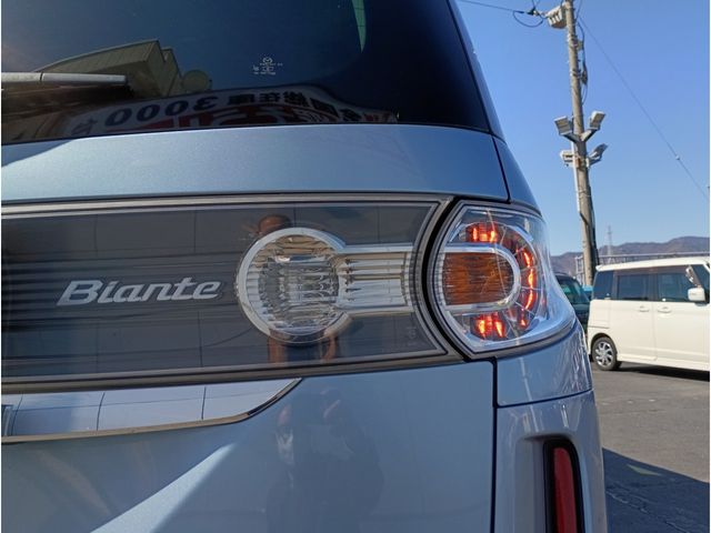 MAZDA BIANTE 2013 Image 31