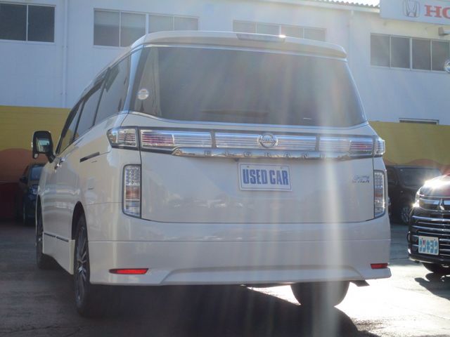 NISSAN ELGRAND 2016 Image 31