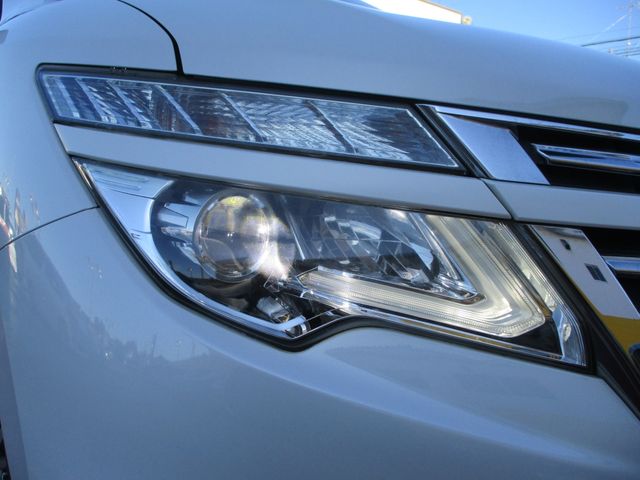 NISSAN ELGRAND 2016 Image 31