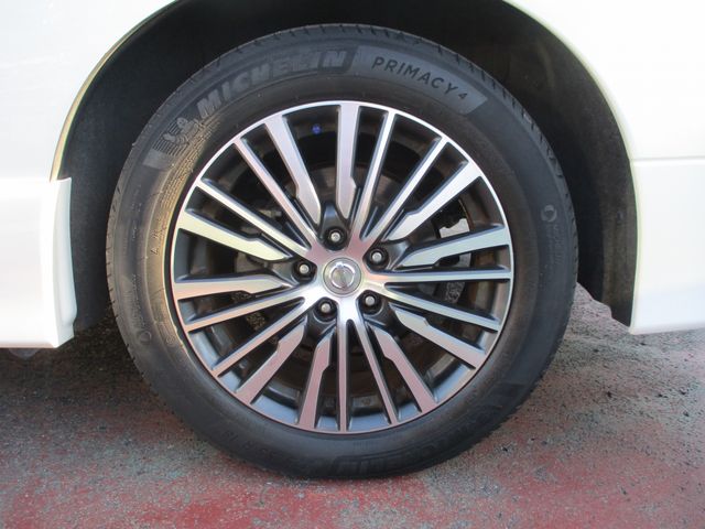 NISSAN ELGRAND 2016 Image 31