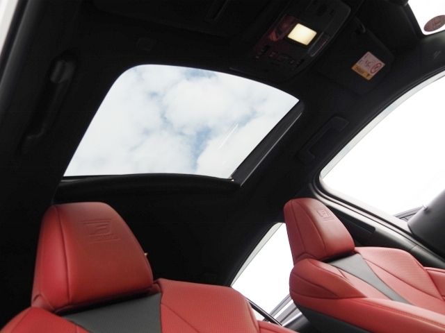 TOYOTA LEXUS UX250H 2021 Image 31