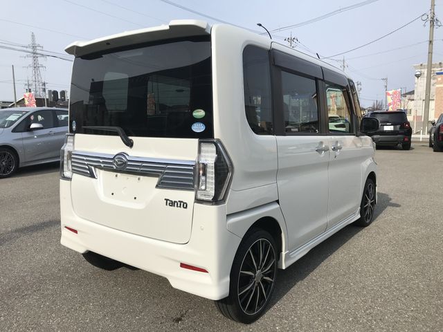 DAIHATSU TANTO CUSTOM 2015 Image 31