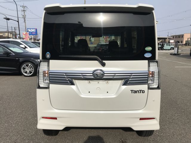 DAIHATSU TANTO CUSTOM 2015 Image 31