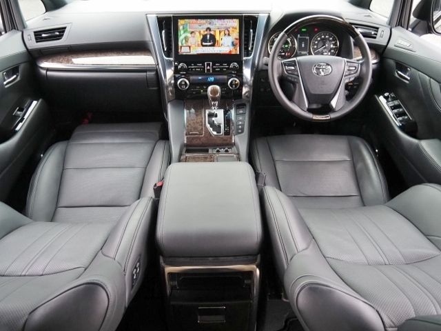 TOYOTA ALPHARD HYBRID 4WD 2020 Image 31