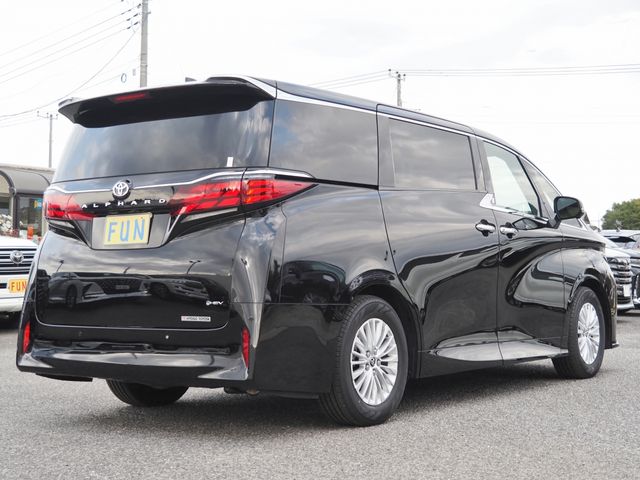 TOYOTA ALPHARD HYBRID 2024 Image 31