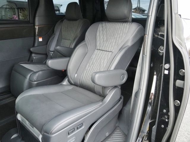 TOYOTA ALPHARD HYBRID 2024 Image 31