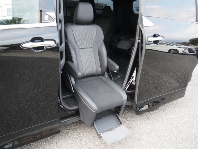 TOYOTA ALPHARD HYBRID 2024 Image 31