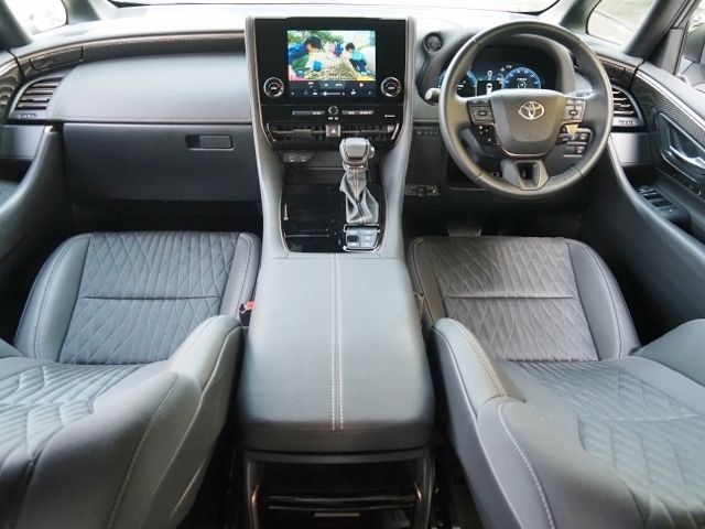 TOYOTA ALPHARD HYBRID 2024 Image 31