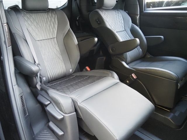 TOYOTA ALPHARD HYBRID 2024 Image 31