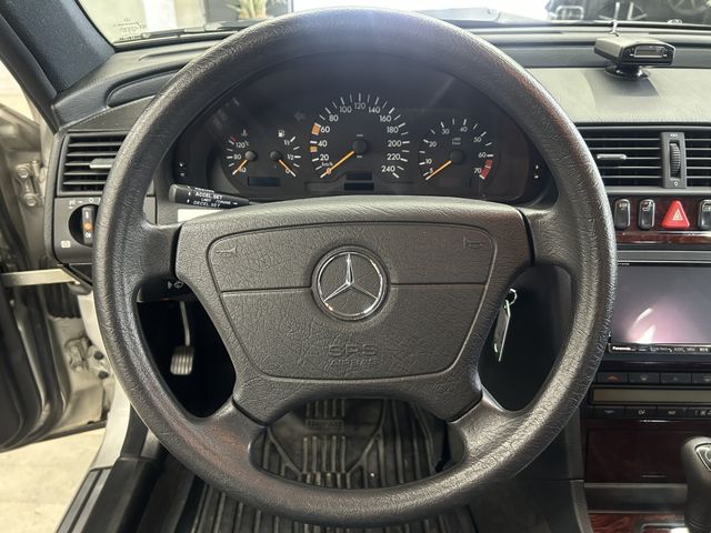 MERCEDES BENZ C CLAS 1999 Image 31
