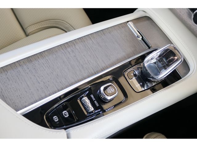 VOLVO XC90 2021 Image 31