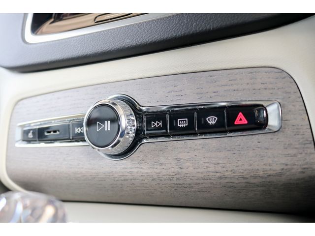 VOLVO XC90 2021 Image 31