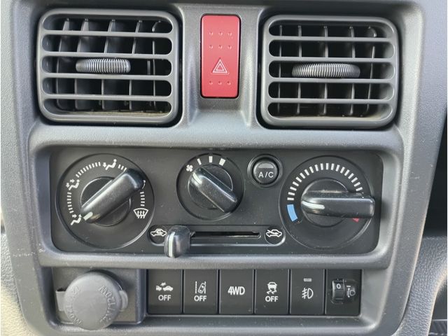 SUZUKI CARRY TRUCK 4WD 2022 Image 31