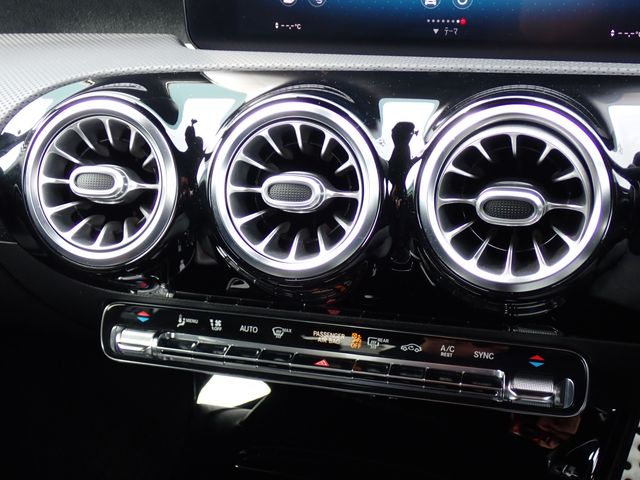 MERCEDES BENZ CLA CL 2021 Image 31