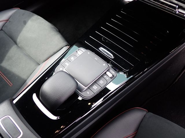 MERCEDES BENZ CLA CL 2021 Image 31