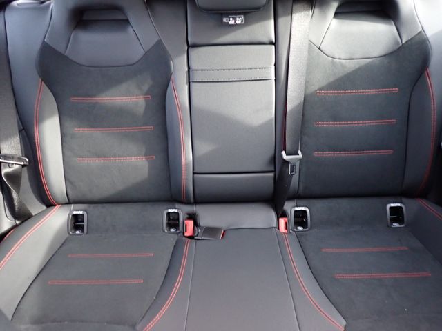 MERCEDES BENZ CLA SH 2023 Image 31