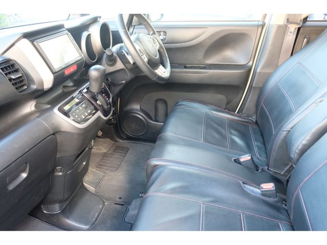 HONDA N BOX 2013 Image 31