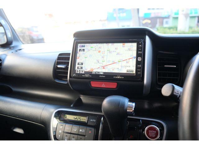 HONDA N BOX 2013 Image 31