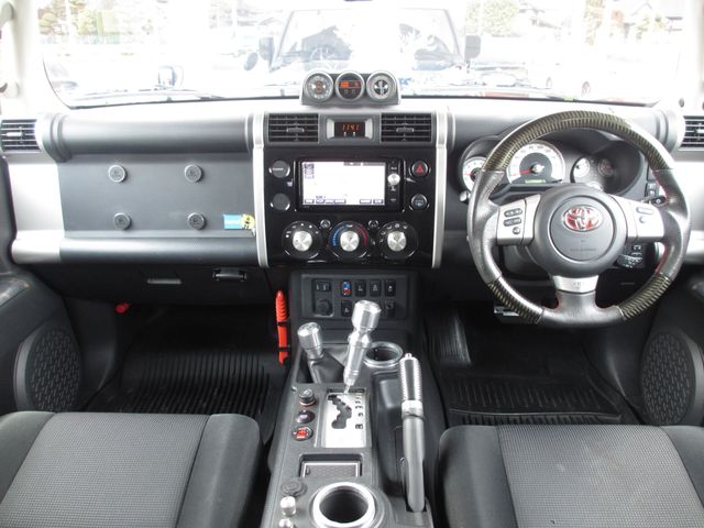 TOYOTA FJ CRUISER 4WD 2015 Image 31