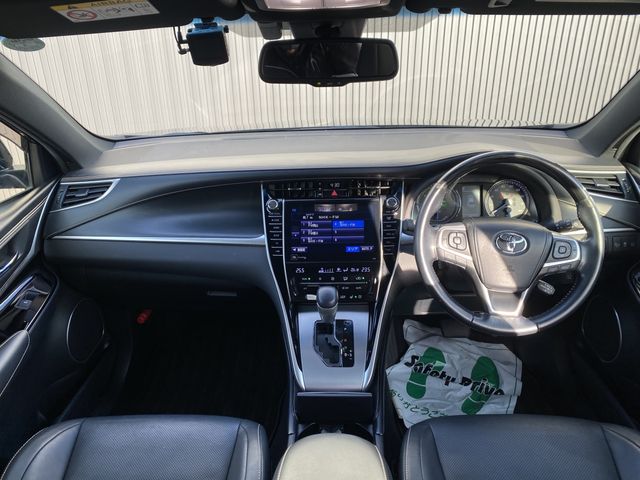 TOYOTA HARRIER HYBRID 2017 Image 31