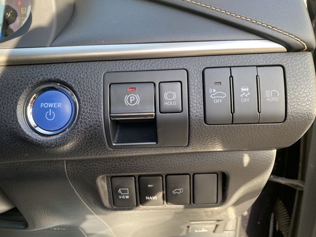 TOYOTA HARRIER HYBRID 2017 Image 31