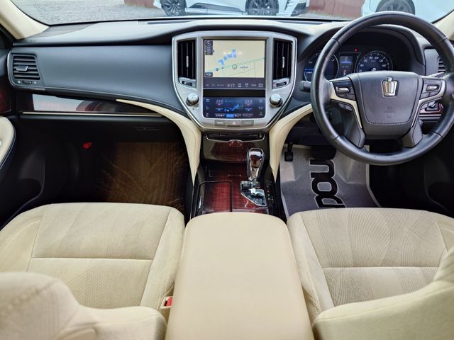 TOYOTA CROWN SEDAN HYBRID 2016 Image 31