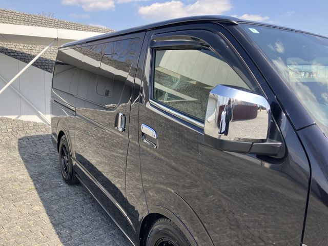 TOYOTA HIACE VAN 2WD 2022 Image 31