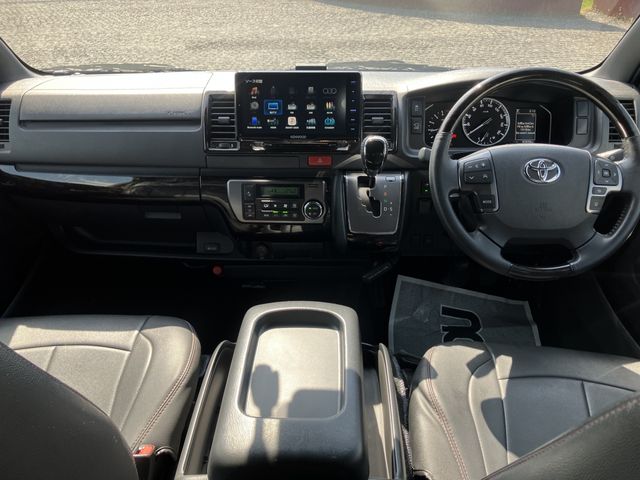 TOYOTA HIACE VAN 2WD 2022 Image 31