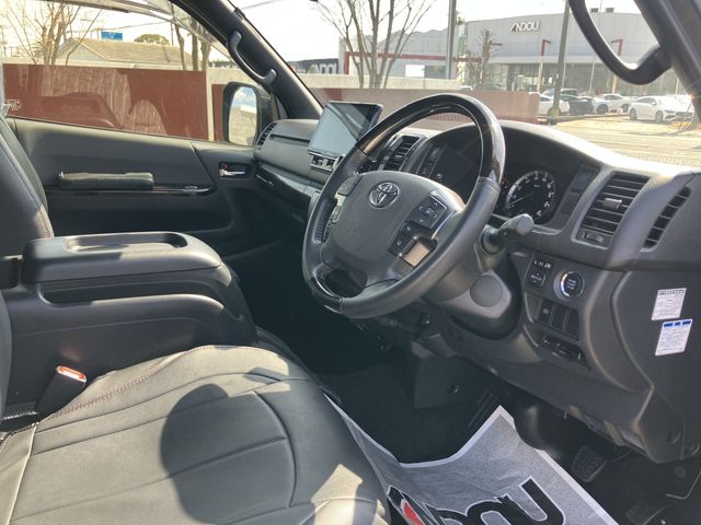 TOYOTA HIACE VAN 2WD 2022 Image 31