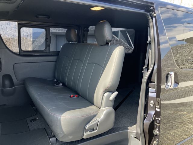 TOYOTA HIACE VAN 2WD 2022 Image 31