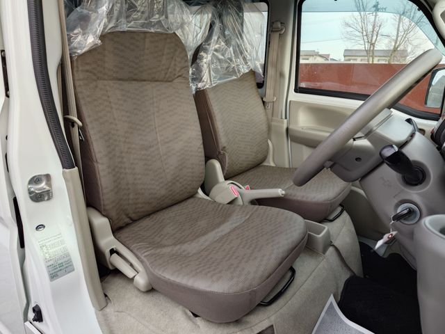 NISSAN NV100 CLIPPER 2018 Image 31