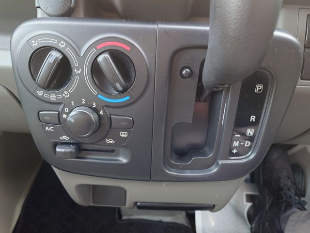 NISSAN NV100 CLIPPER 2018 Image 31