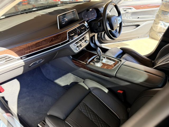 BMW 7SERIES 2021 Image 31