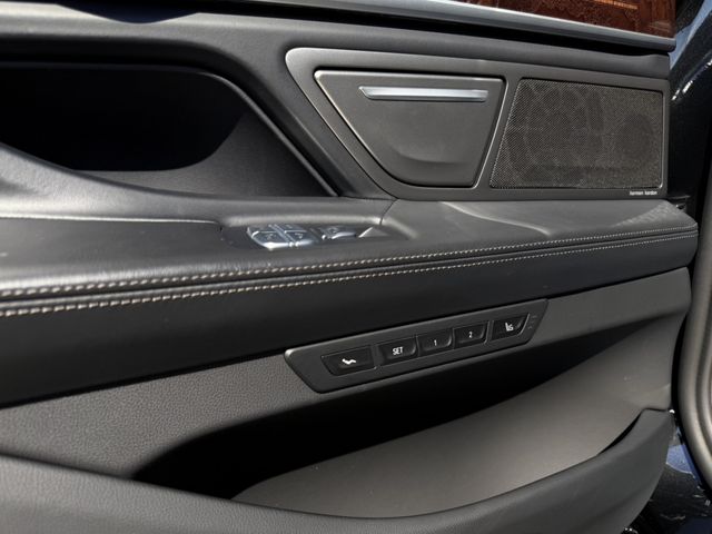 BMW 7SERIES 2021 Image 31