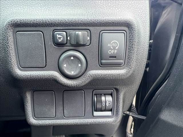 NISSAN NOTE 2013 Image 31