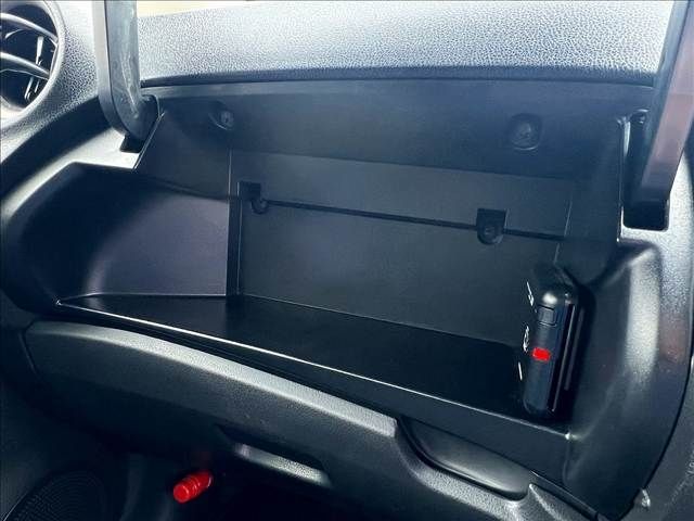 NISSAN NOTE 2013 Image 31