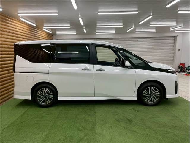 NISSAN SERENA  WG 2024 Image 31