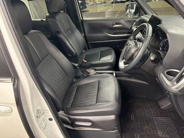 TOYOTA NOAH HYBRID 2023 Image 31